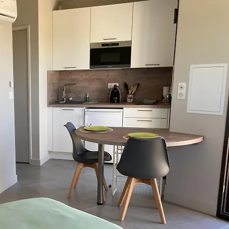 Neuf Avec Terrasse - Classe 2 Etoiles * סן-ז'לי-דו-פסק